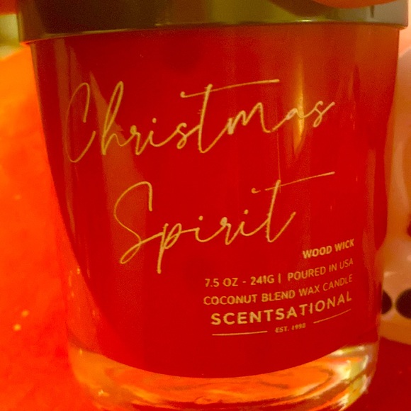 Hand Soap & Sensational Christmas Candle - Picture 3 of 4